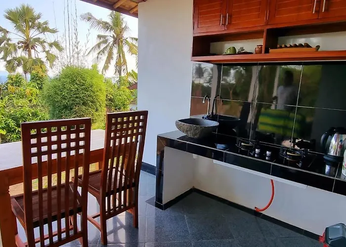Guest house Frangipani & Restaurant 4*