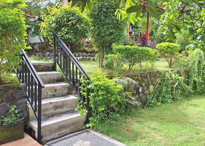 Frangipani & Restaurant ゲストハウス 4*