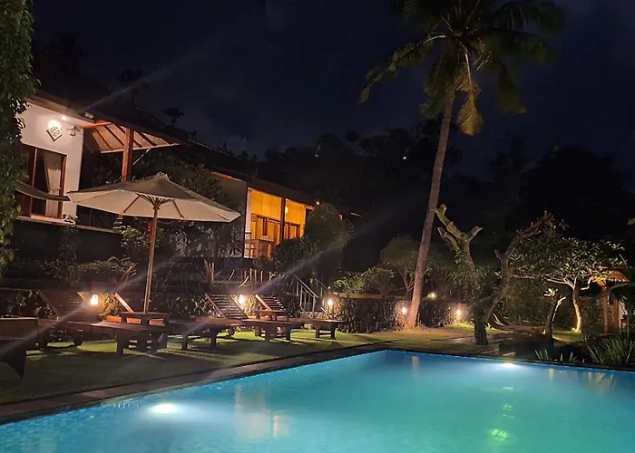 Frangipani & Restaurant Guest house Seraya